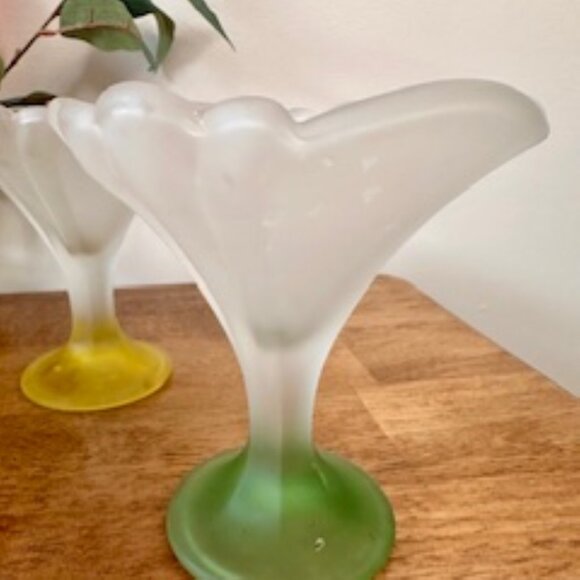 Vintage Frosted Glass Dessert Cups Italy – Colourful Petal Pedestal‎ Compote Set - Picture 6 of 7